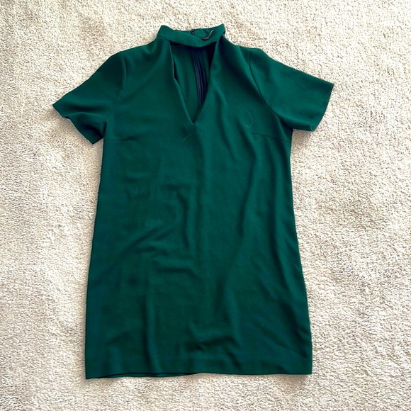 Green Turtleneck Cutout Dress - Picture 2 of 6